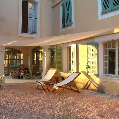 Bastide Au Milieu Des Vignes Et Des Oliviers Holiday home Aups